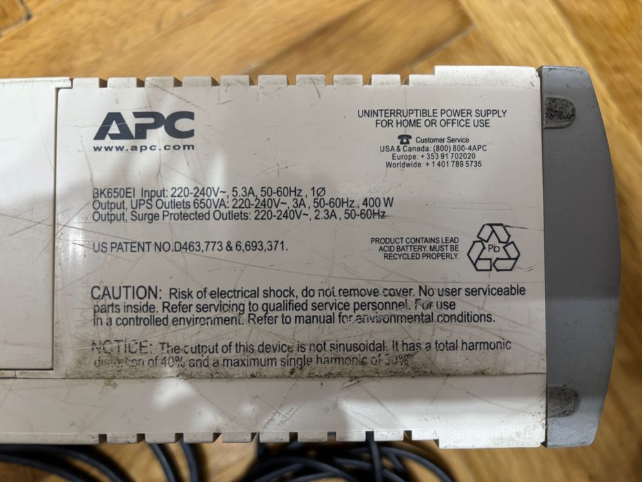 Sursa APC Back-UPS CS 650 de 400W cu Baterie Buna