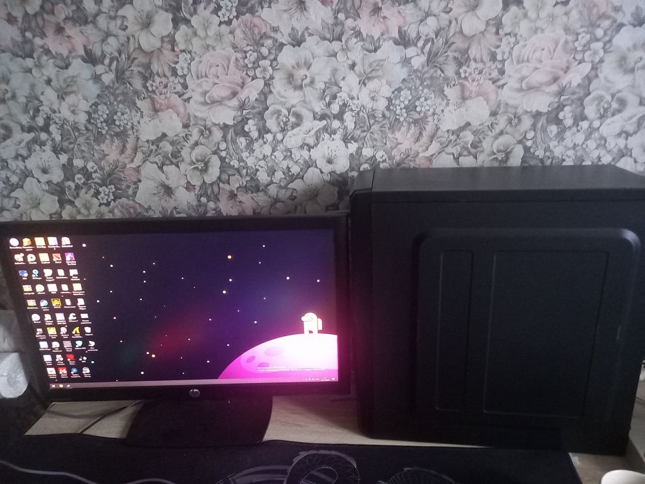 Игровой компьютер, может подойти как для учёбы, так и для игр.