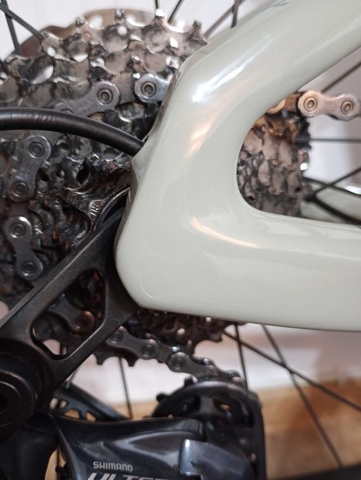 Rose Xlite 04 (7,4 kg, roti carbon 1.360 g, Ultegra, marime 50/XS)