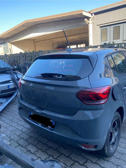 Dezmembrez sandero logan 2009-2025