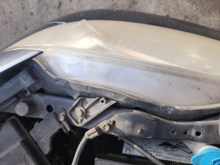 Фарове за Honda FRV