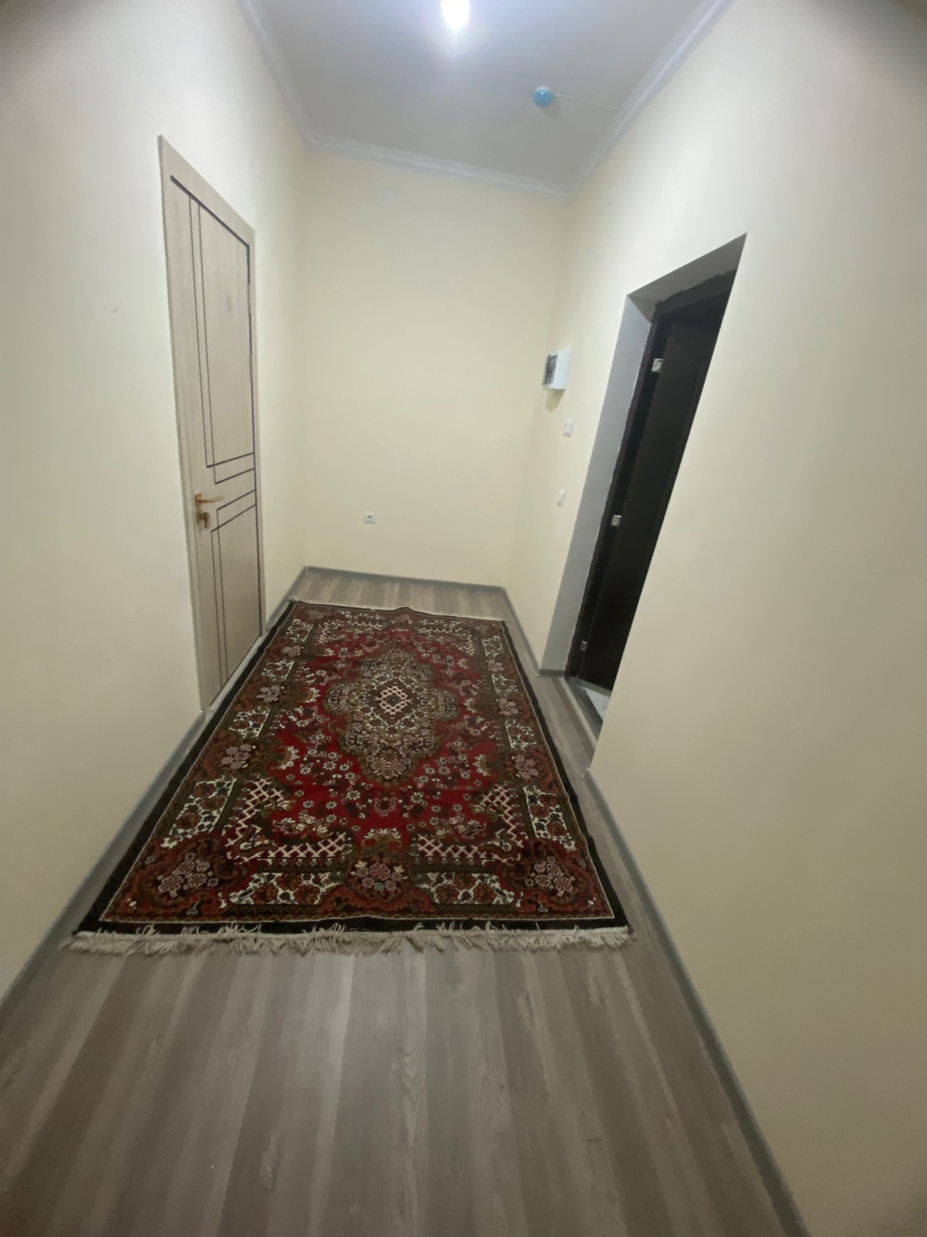 Qorasuv 2 massivi 164 domda 2 xonali uy oilaga ijara beriladi