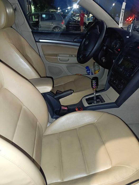 Шкода Октавия 2.0 TDI
