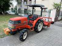 Tractor 4x4 Kubota GT5 cu freza