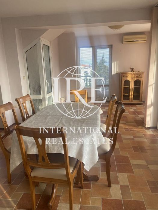 Продава се Четиристаен апартамент в Варна, Бриз - 194 кв.м за 2155 €/кв.м - Снимка #2