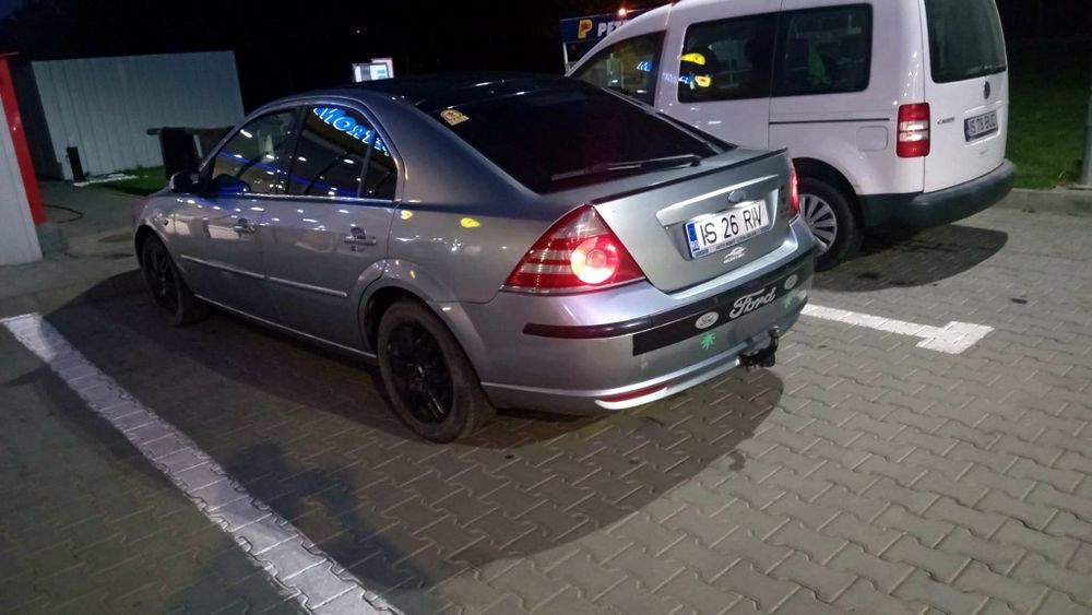 Se vinde  FORD Mondeo