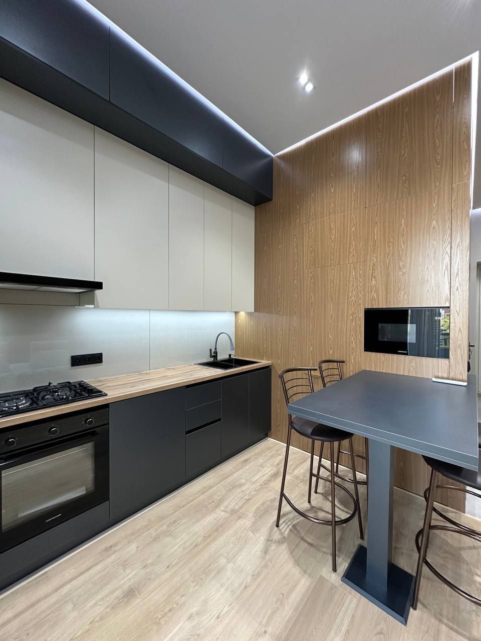 Продается 1в2 ком квартира, ЖК INFINITY, ор-р: ул. С.Азимова, 43м²
