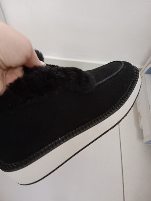 Продам обувь новая.