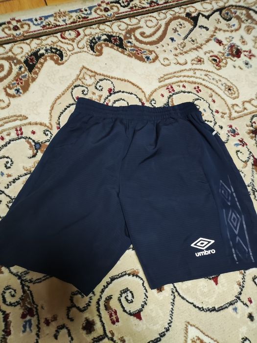 Шорты Umbro, майки Asics  Nike, размер М (46-48)