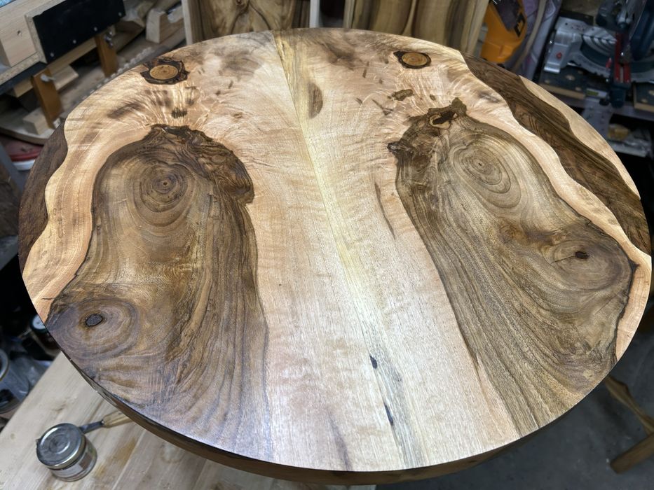 Masa de cafea din lemn masiv de nuc