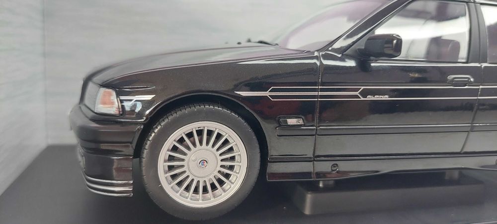 BMW Alpina Е36 Touring 1:18