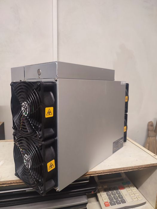 Antminer S 19 240-Ch 82T