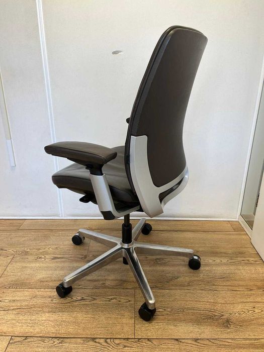 Refurbished Steelcase Amia Leather