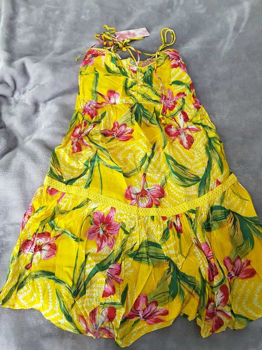 Vând  haine  pentru femei