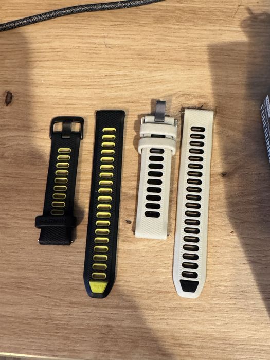 Часовник Garmin Forerruner 265S