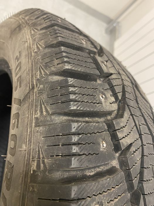 Зимние шины комплект 205/60/R16