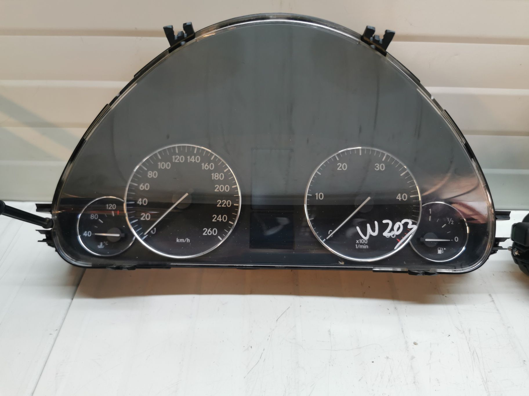 Ceas bord display afișaj Mercedes w203 facelift Mercedes 211 200lei