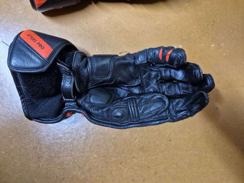 Dainese steel pro fluo red L