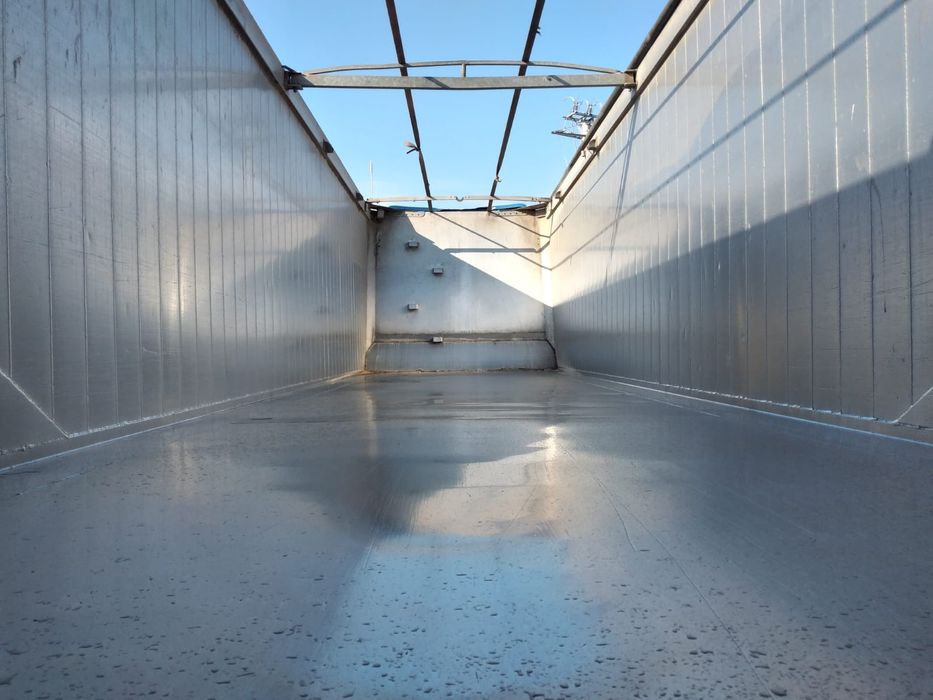 Semiremorca basculabila