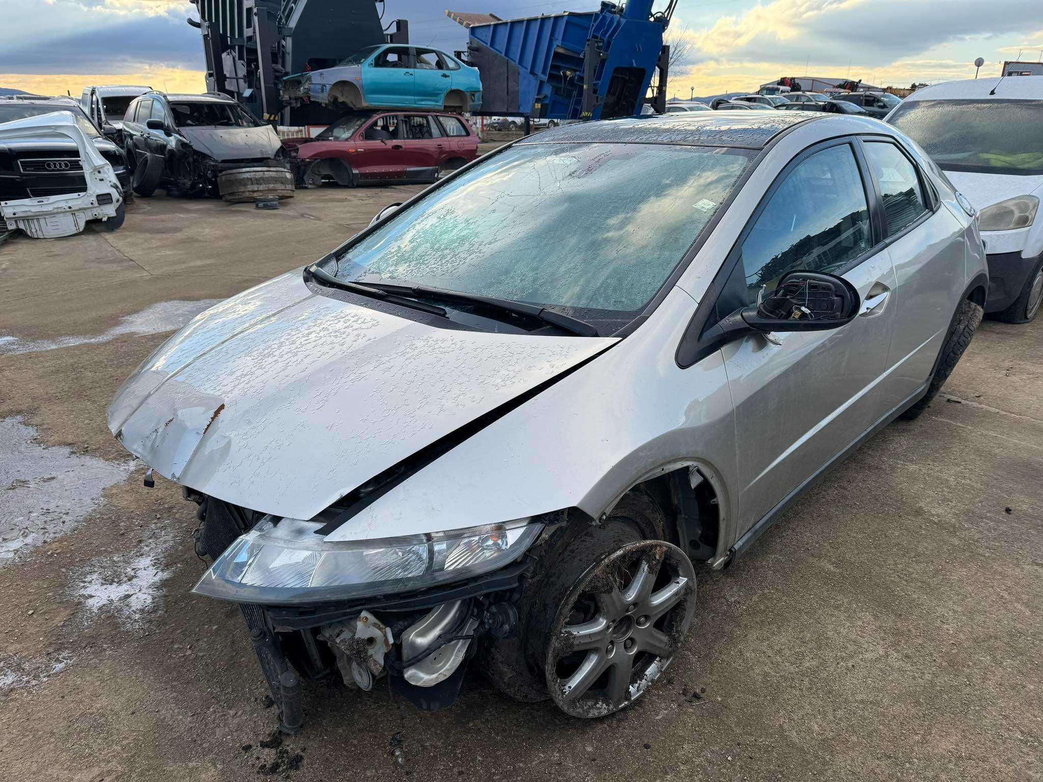 Хонда Сивик 1.8 бензин