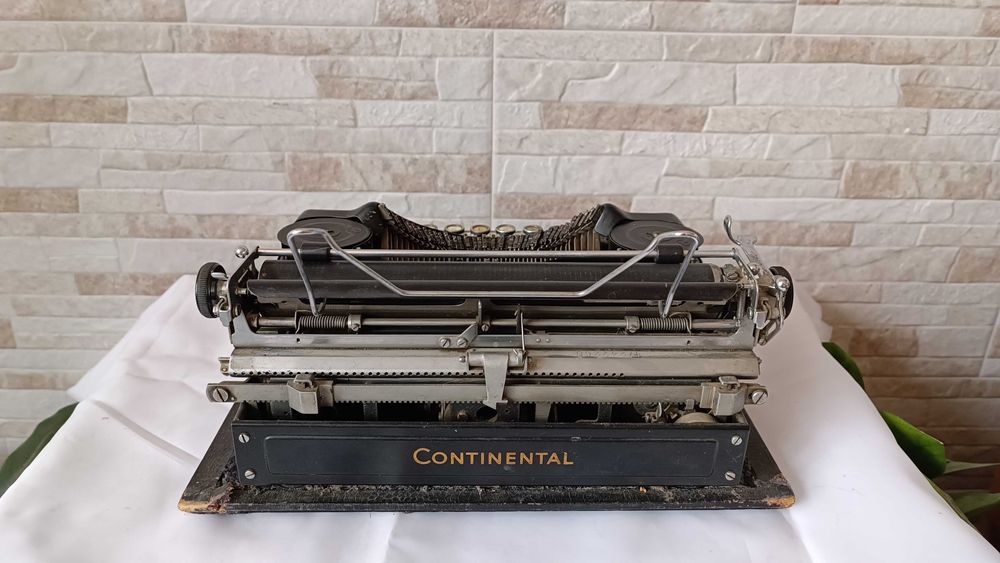 Стара пишеща машина Continental Portable - Made in Germany - 1937г.