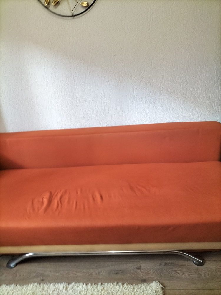 Mobilã sufragerie si canapea extensibila