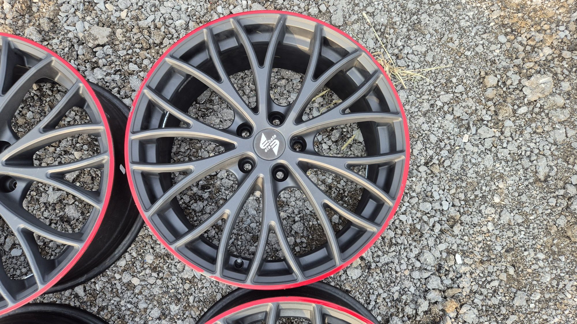 Джанни EtaBeta 5/114.3 Toyota,Nissan,Honda 5x114.3

Употребявани, Шуме