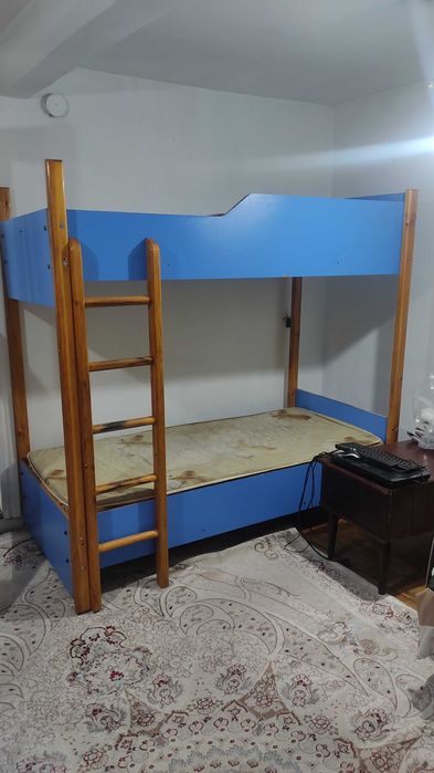 Кровать двухъярусная