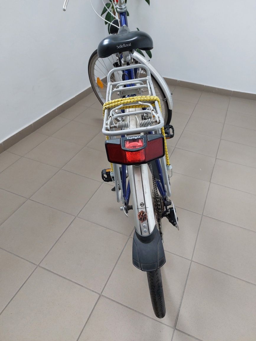 Bicicleta Giant roti 28" cadru dama,  usoara, stare excelenta