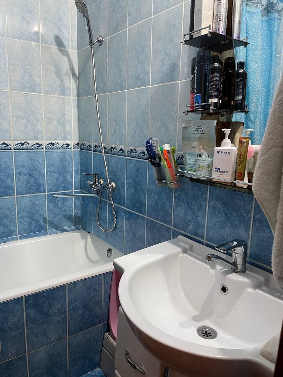 Продаётся на Карасу-1 4ком