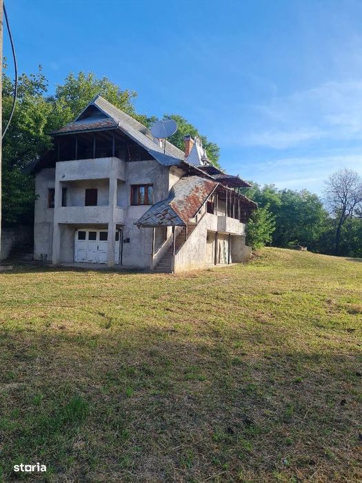 Casa   cinci  camere  Moraresti -  Deulesti