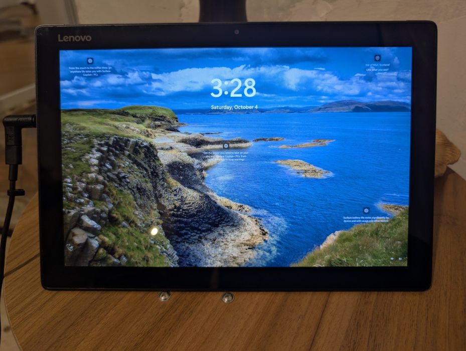 Tableta Lenovo Miix 520 i5-8250U , 8gb RAM, 250gb nvme