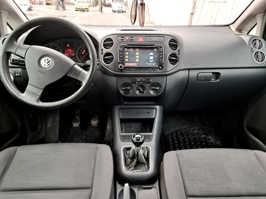 Golf 5plus 1.9 tdi an 2006 in stare foarte bună