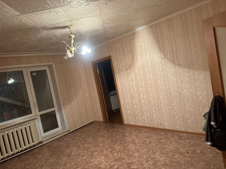 продается 4 комнатная квартира в Западном мкр.
