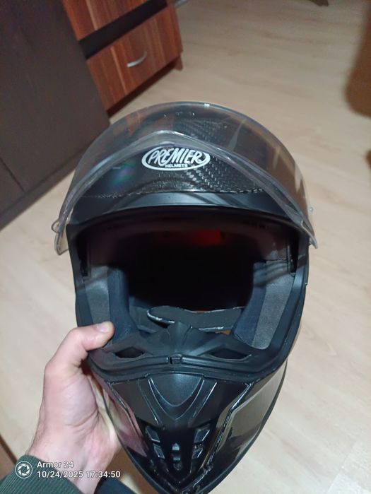 Каска premier street fighter carbon