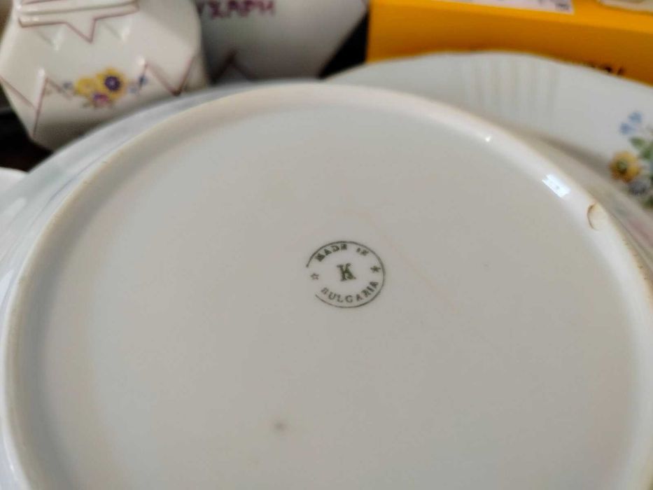 Порцеланови чинии и съдове РЕТРО 9 бр. ПАКЕТНА цена