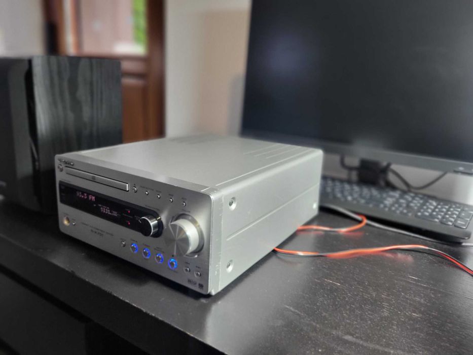 KENWOOD  model R-K701