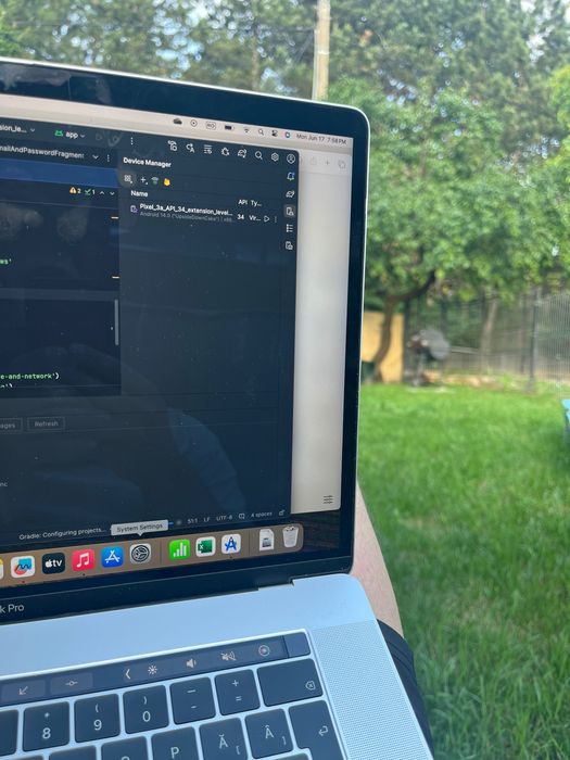 Macbook Pro 15" Touchbar 2018 i7 2.6 Ghz, 16GB ram, 512 SSD