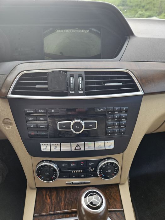 Mercedes w204 PRET 9200 EURO!!!