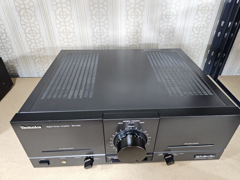 Vând Technics digital amplifier SE-M100
