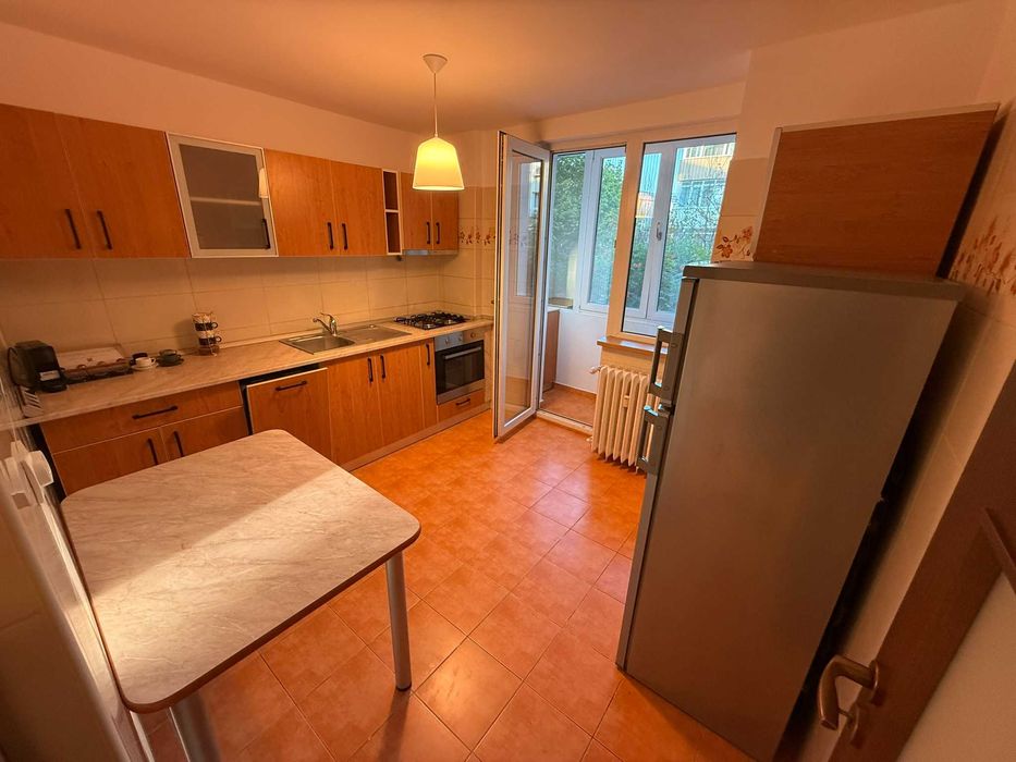 Apartament 4 camere, 103 m², etaj 2/4-Băneasa-București-Ploiești