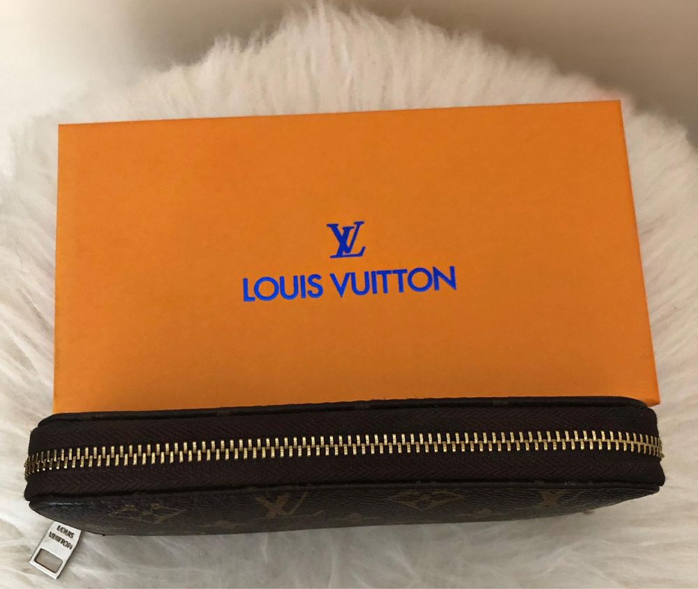 Portofel Louis Vuitton