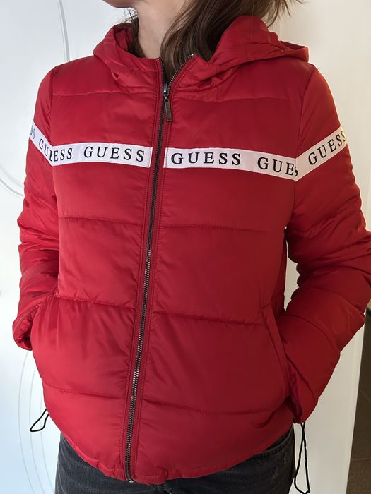 Дамско яке GUESS