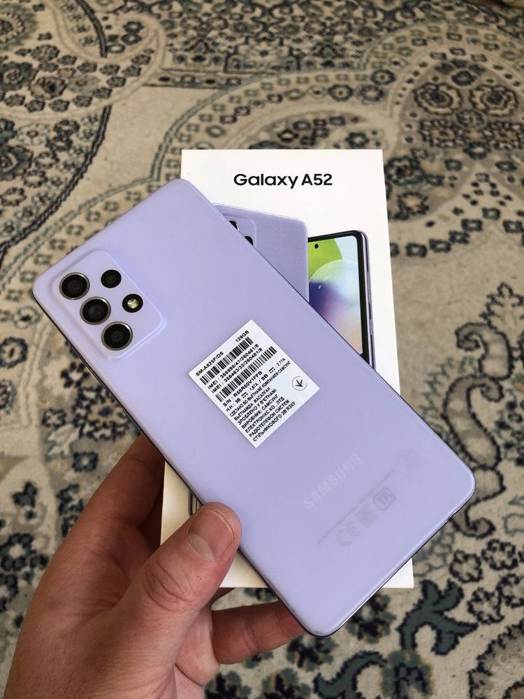 Продам Galaxy A52 4/128G Purple в идеальном состянии все работает