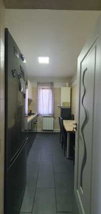 Vand apartament 2 camere