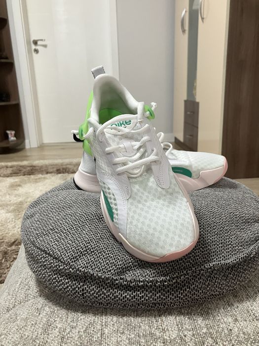 Маратонки Nike 36,5 номер