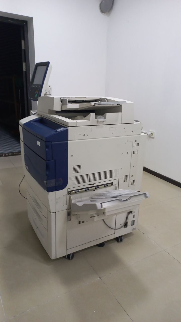 Xerox C560 sotiladi. Продам Xerox c560