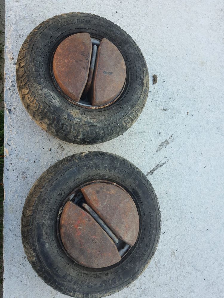 Roti fata tractoras gazon cu contragreutati.