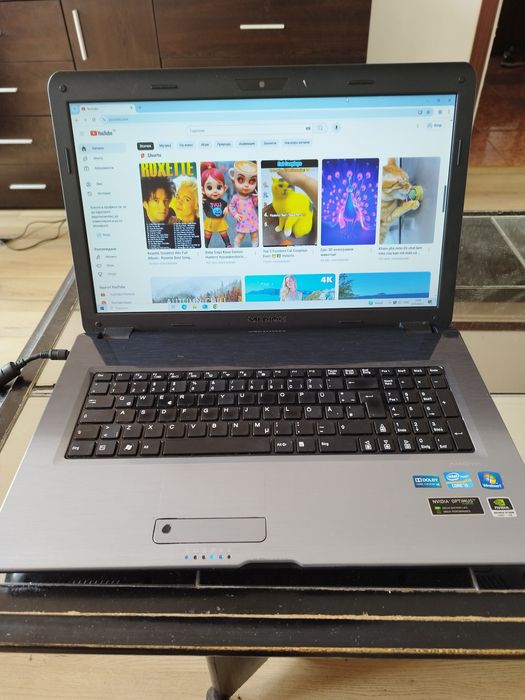 Геймърски - Medion 17,3" Intel i5, 6GB Рам, Nvidia 555M, SSD+HDD