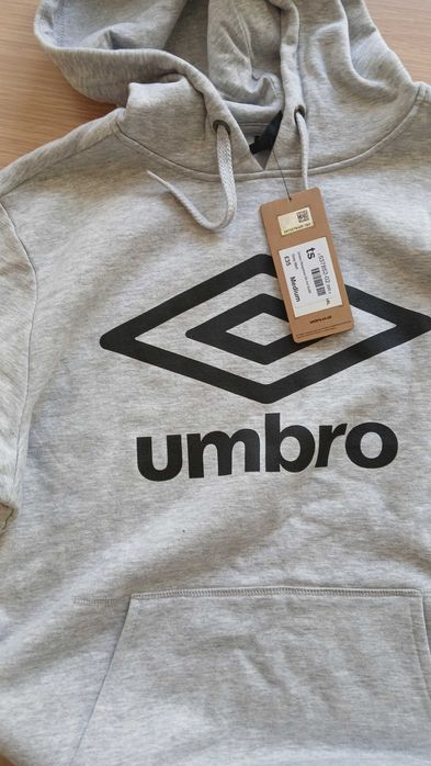 Суитчър Umbro, размер М, нов